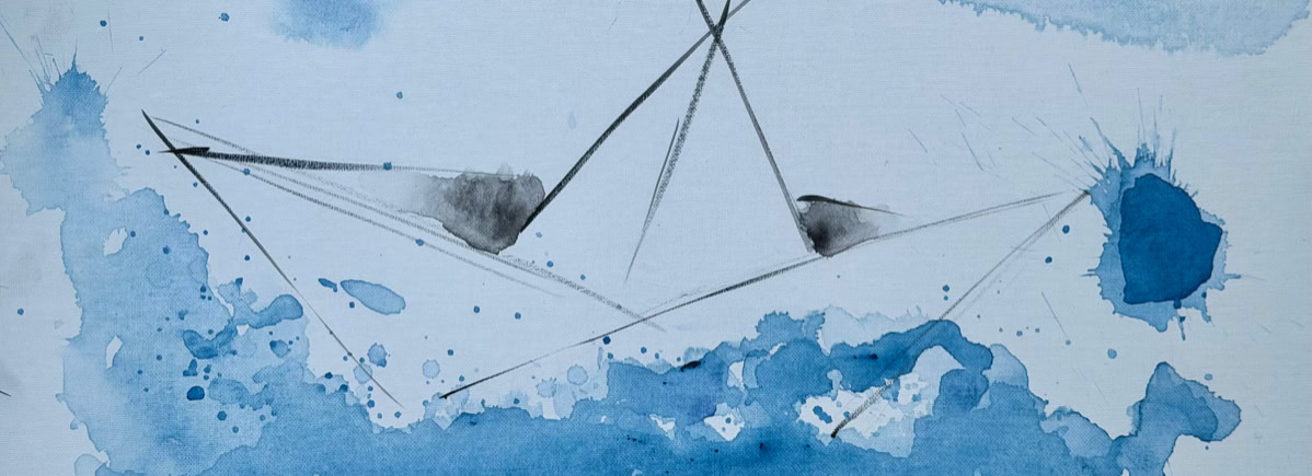 Aquarellmalerei eines abstrakten Bootes auf blauem Wasser mit blauem Himmel.